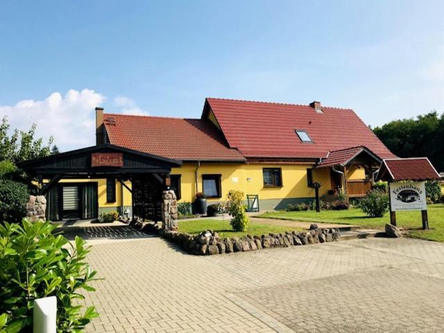 Ferienhaus "Am Gutspark" Alt Tucheband Exterior photo