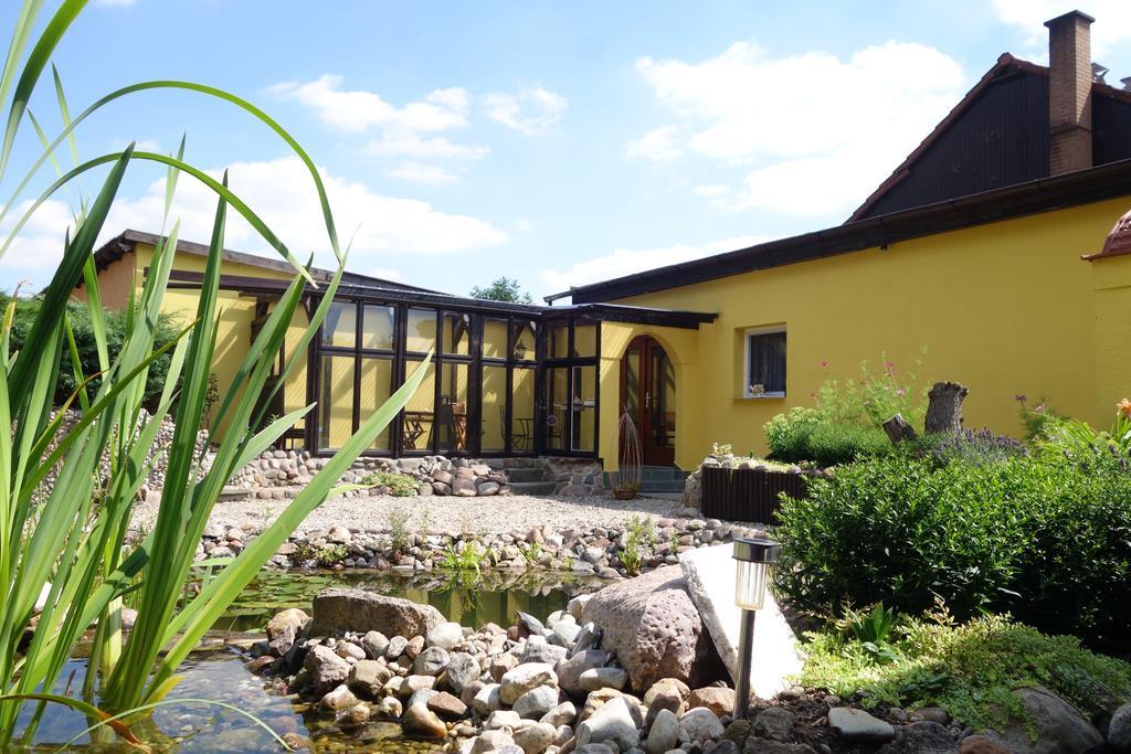 Ferienhaus "Am Gutspark" Alt Tucheband Exterior photo